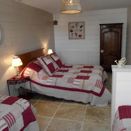 LES BELLES ÉPOQUES B&B - JACUZZI - PISCINE - TERRASSES - BRUMISATEURS - Proche Puy du Fou