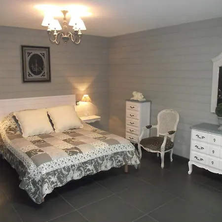 Les Belles Epoques - Proche Puy Du Fou Bed & Breakfast 3*