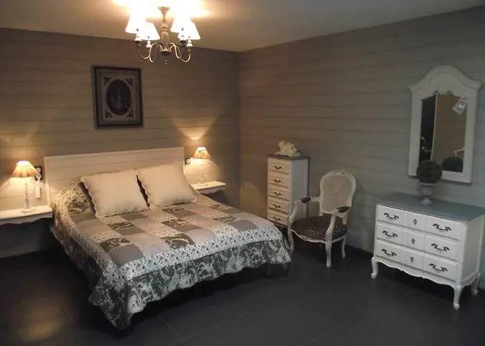 B&B Les Belles Epoques - Proche Puy Du Fou 3*