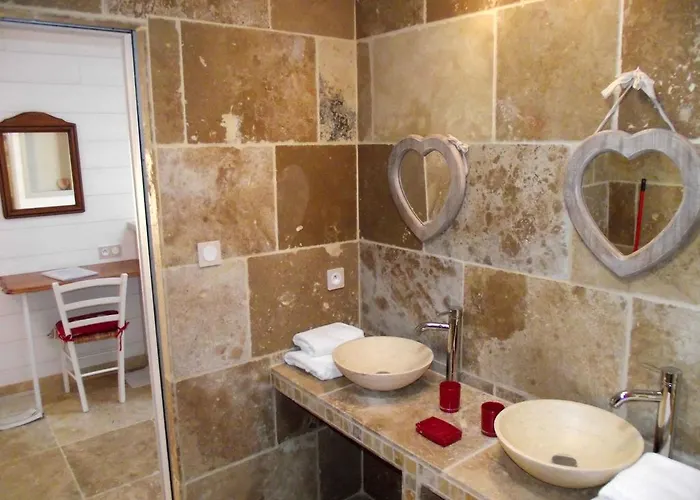 Les Belles Epoques - Proche Puy Du Fou Montfaucon (Gard)