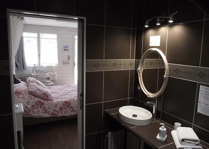 Les Belles Epoques - Proche Puy Du Fou Montfaucon (Gard)