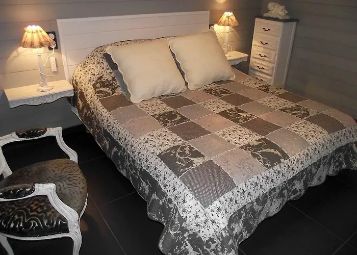 Les Belles Epoques - Proche Puy Du Fou Montfaucon (Gard)