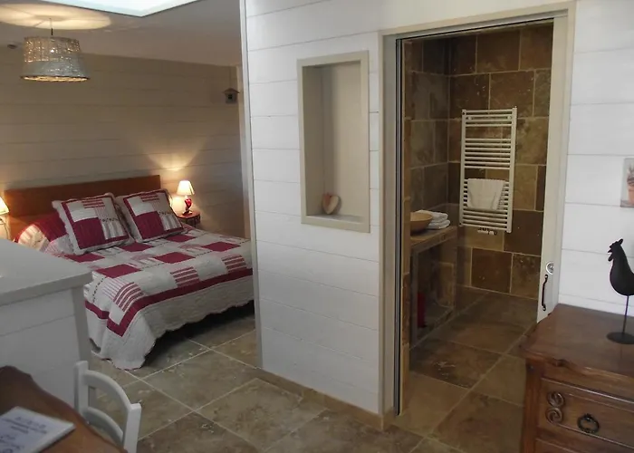 B&B Les Belles Epoques - Proche Puy Du Fou 3*